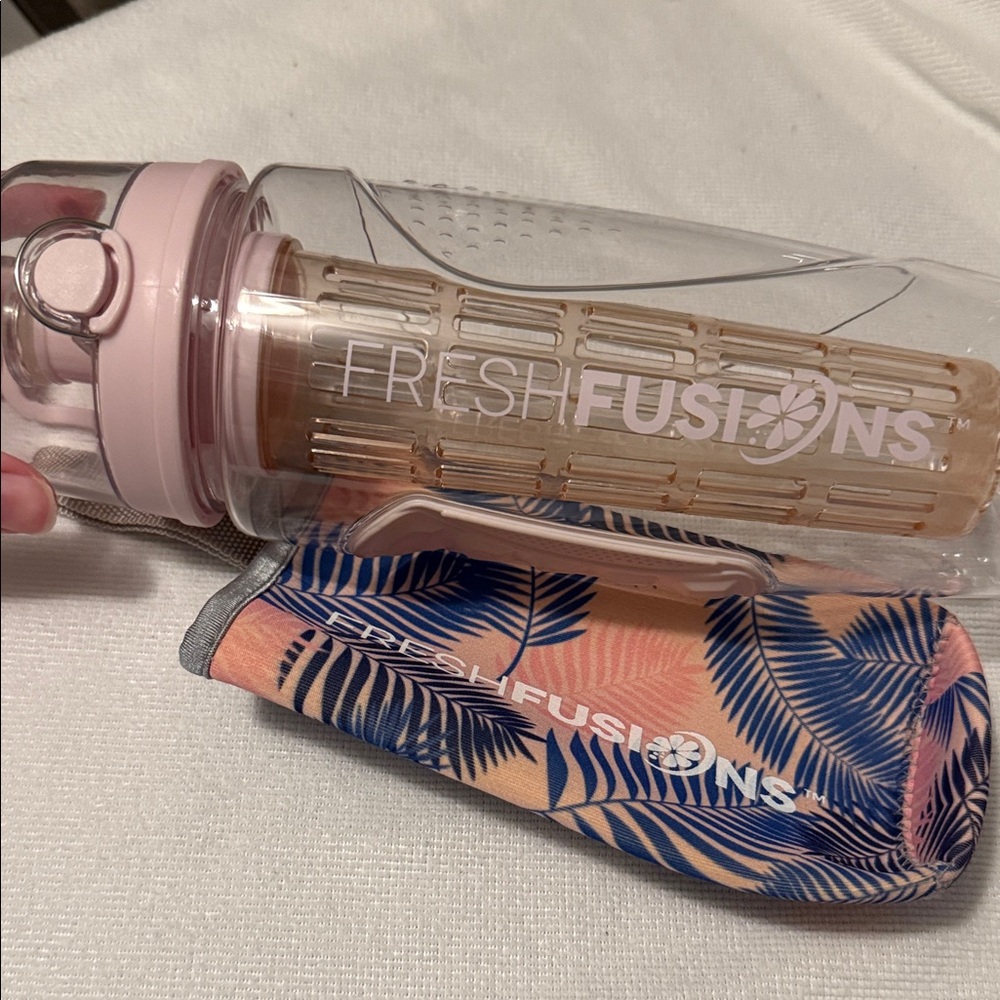 Fresh Fusions Infuser Water Bottle with Sleeve